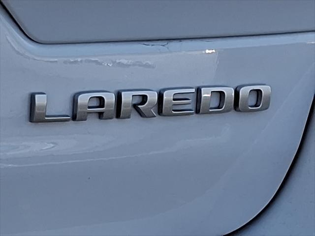 Photo of 2025 Bright White Clearcoat Jeep Grand Cherokee