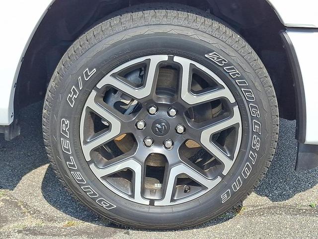 Photo of 2025 Bright White Clearcoat RAM 1500