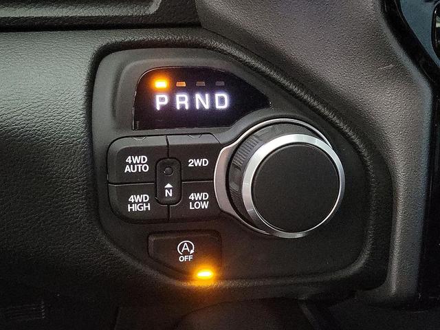 Photo of 2025 Granite Crystal Metallic Clearcoat RAM 1500
