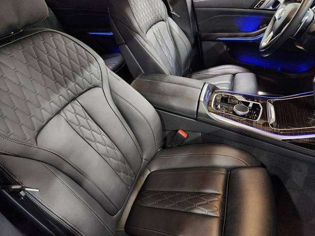 Photo of 2024 White BMW X7