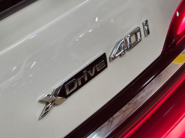 Photo of 2024 White BMW X7