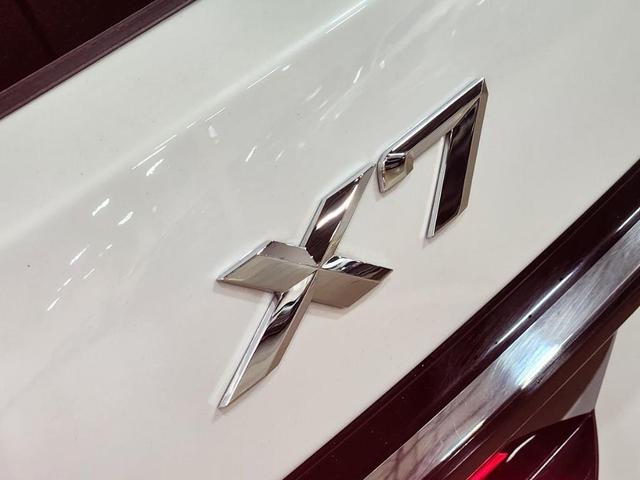 Photo of 2024 White BMW X7