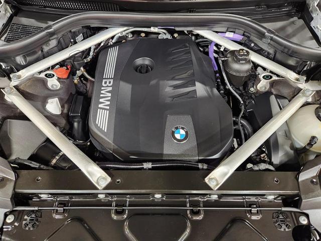 Photo of 2024 White BMW X7