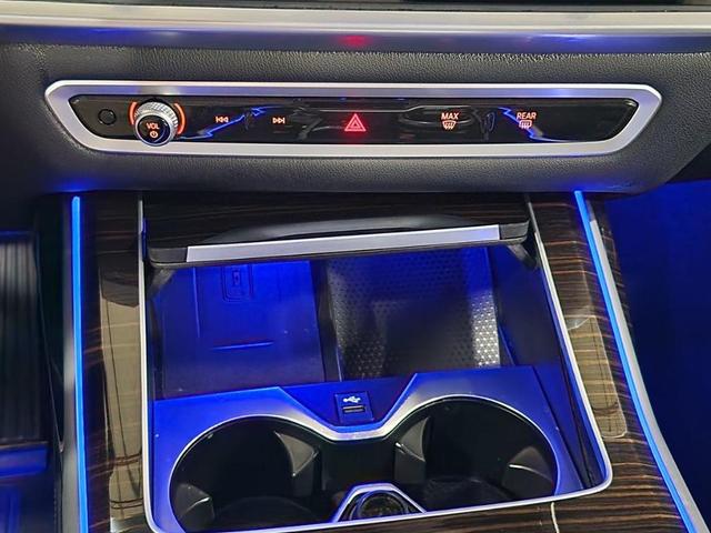 Photo of 2024 White BMW X7