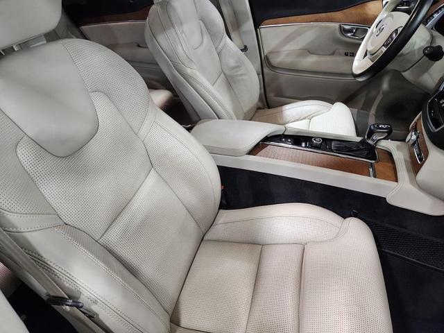 Photo of 2020 Gray Volvo XC90