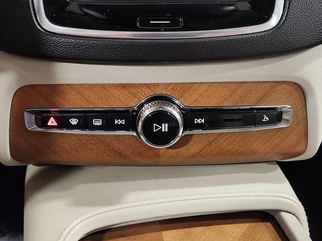 Photo of 2020 Gray Volvo XC90