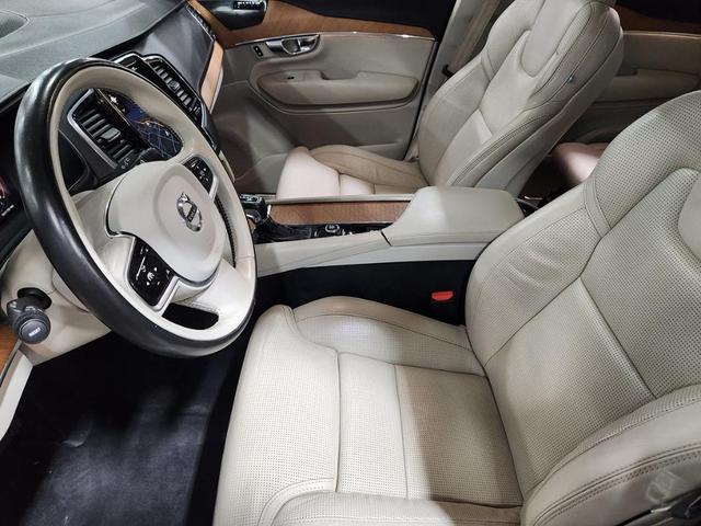 Photo of 2020 Gray Volvo XC90