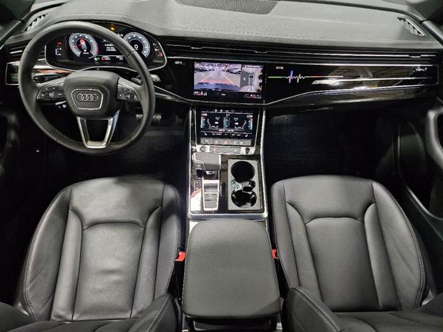 Photo of 2025 Mythos Black Metallic Audi Q7