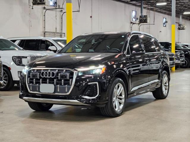 Photo of 2025 Mythos Black Metallic Audi Q7