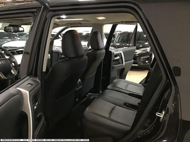 Photo of 2022 Midnight Black Metallic Toyota 4Runner