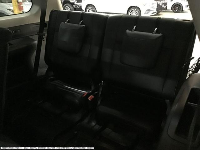 Photo of 2022 Midnight Black Metallic Toyota 4Runner