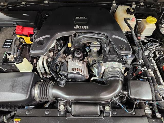 Photo of 2021 Gray Jeep Gladiator