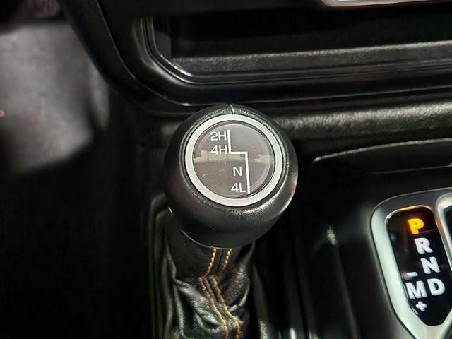 Photo of 2021 Gray Jeep Gladiator