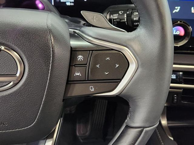 Photo of 2023 Eminent White Pearl Lexus RX 350