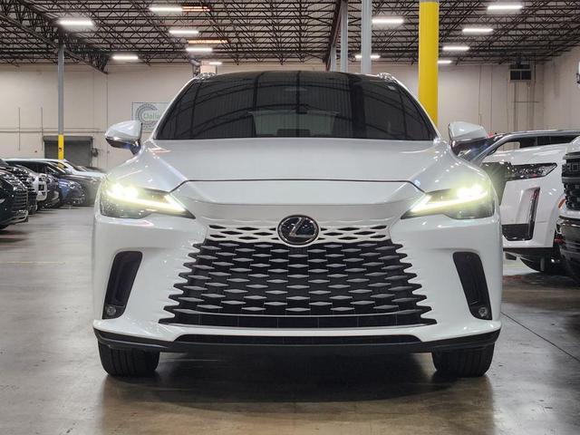 Photo of 2023 Eminent White Pearl Lexus RX 350