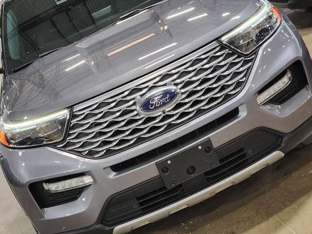 Photo of 2021 Carbonized Gray Metallic Ford Explorer