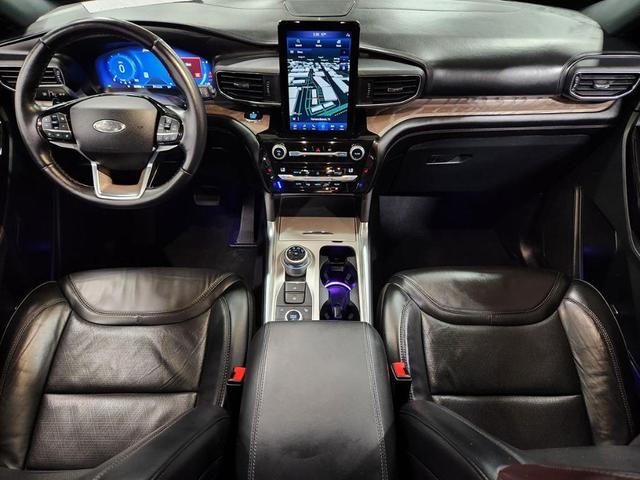 Photo of 2021 Carbonized Gray Metallic Ford Explorer