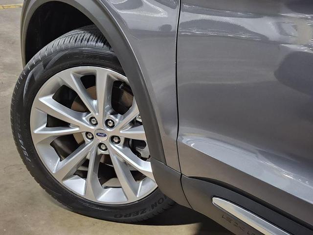 Photo of 2021 Carbonized Gray Metallic Ford Explorer