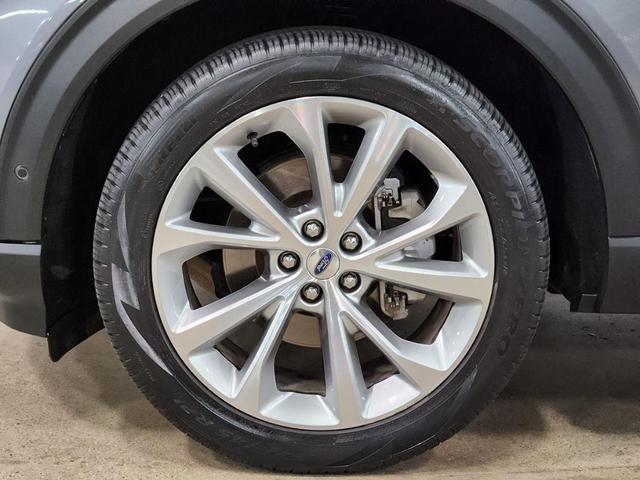Photo of 2021 Carbonized Gray Metallic Ford Explorer