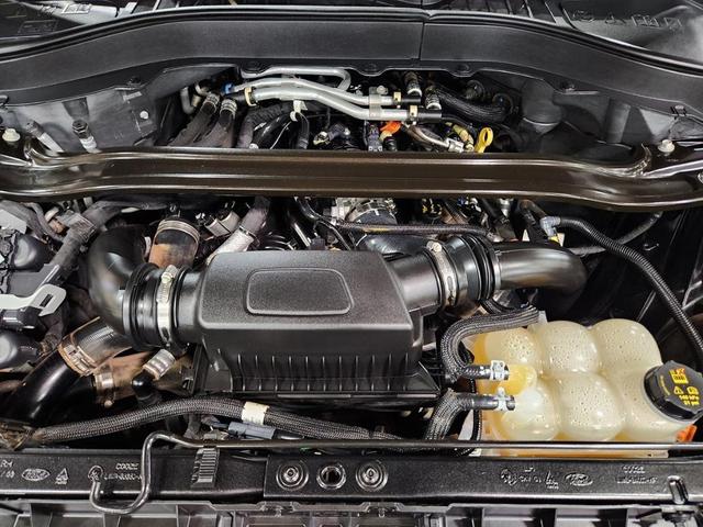 Photo of 2021 Carbonized Gray Metallic Ford Explorer