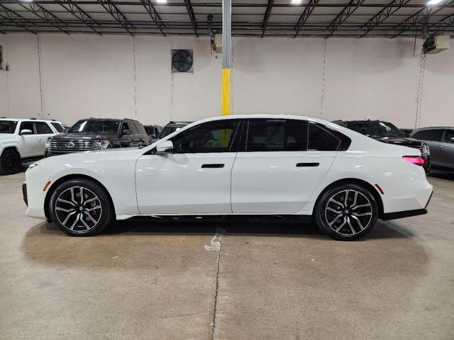 Photo of 2024 White BMW 740