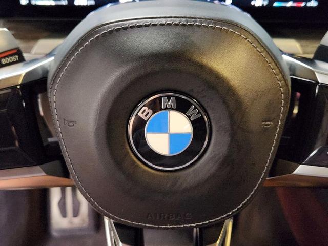 Photo of 2024 White BMW 740