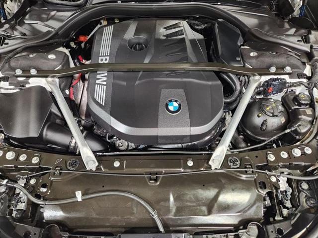 Photo of 2024 White BMW 740