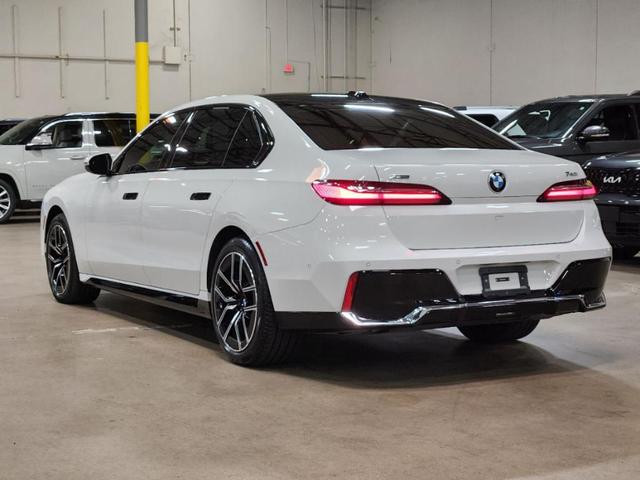 Photo of 2024 White BMW 740