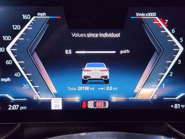 Photo of 2024 White BMW 740