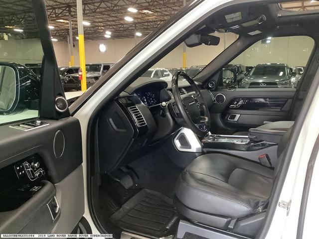 Photo of 2019 Fuji White Land Rover Range Rover