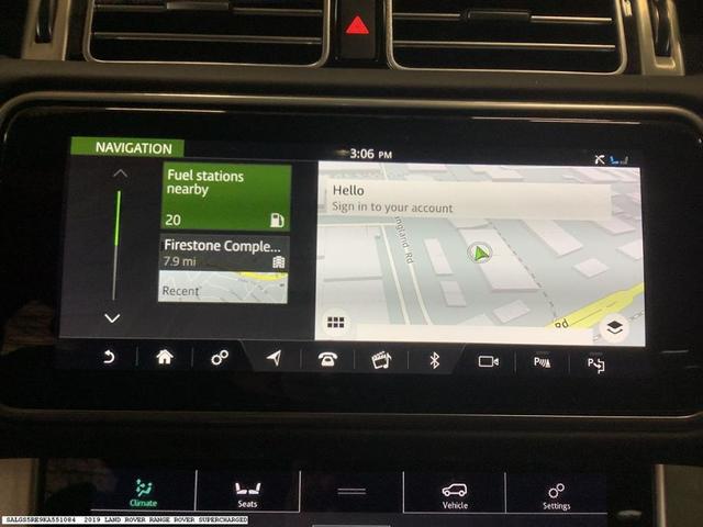 Photo of 2019 Fuji White Land Rover Range Rover