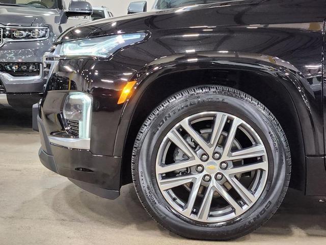 Photo of 2023 Black Chevrolet Traverse