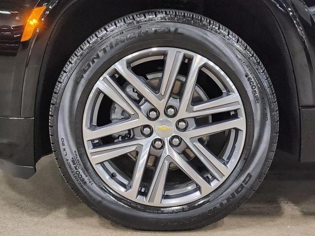 Photo of 2023 Black Chevrolet Traverse