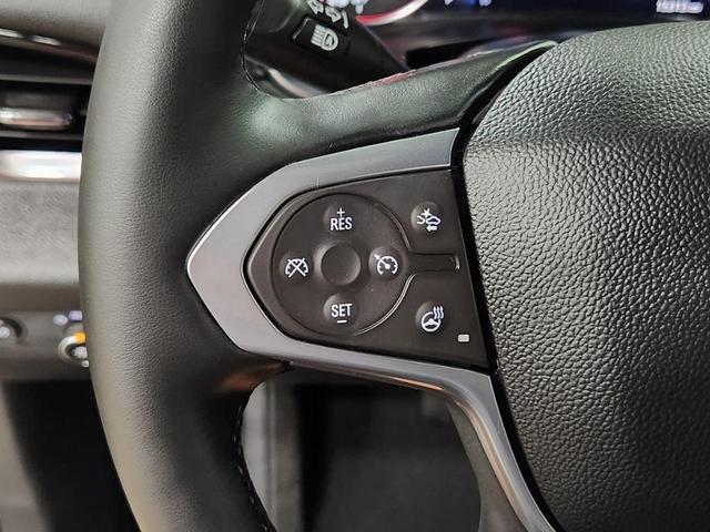 Photo of 2023 Black Chevrolet Traverse