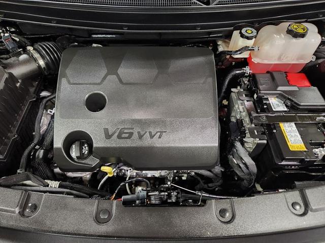 Photo of 2023 Black Chevrolet Traverse