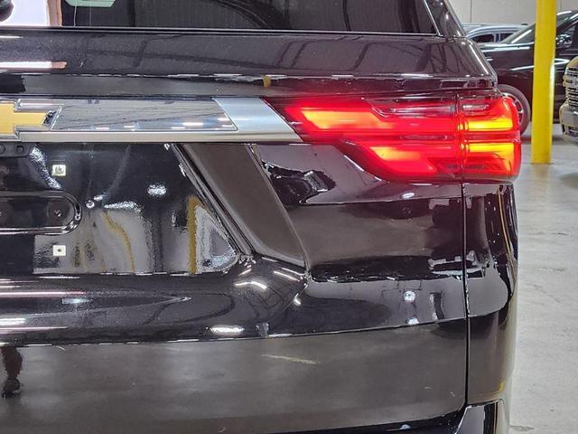 Photo of 2023 Black Chevrolet Traverse