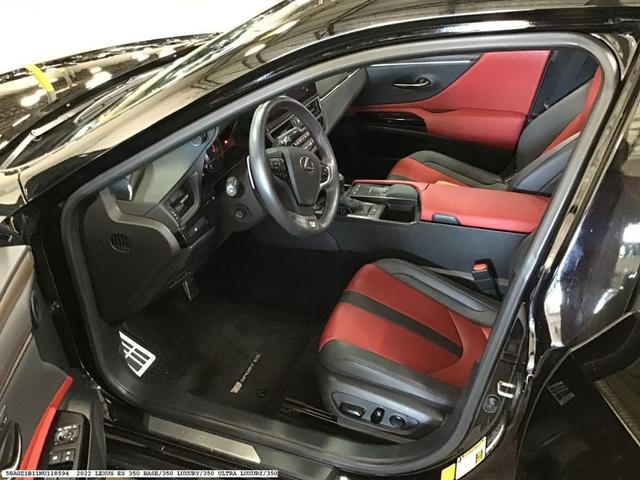 Photo of 2022 Obsidian Black Lexus ES 350