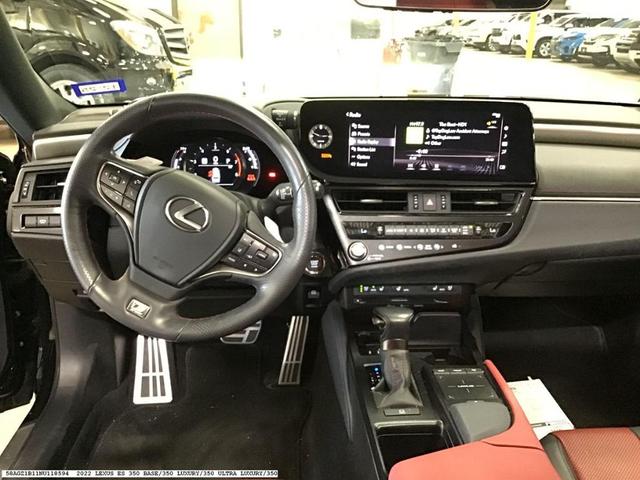 Photo of 2022 Obsidian Black Lexus ES 350
