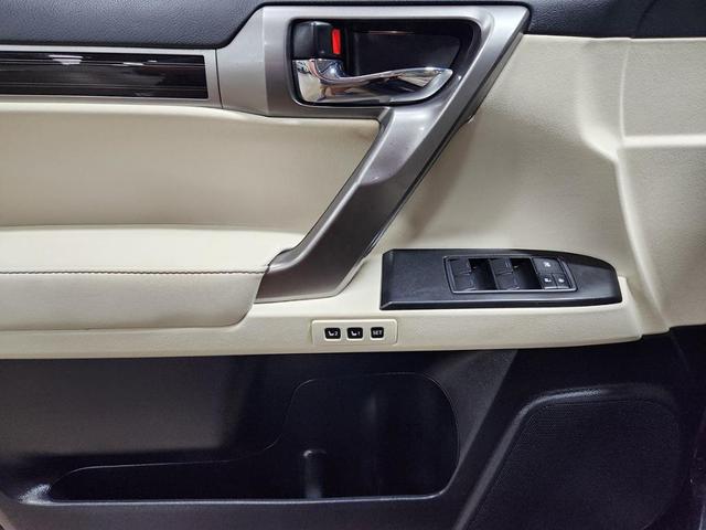 Photo of 2023 Black Lexus GX 460