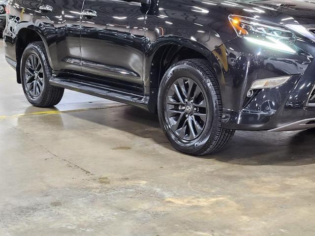 Photo of 2023 Black Lexus GX 460