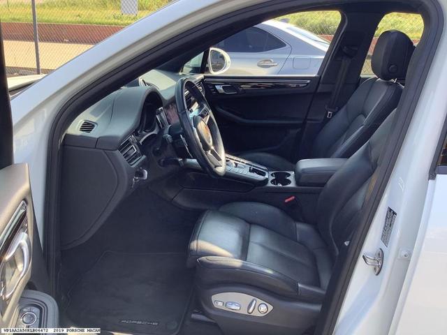 Photo of 2019 Black Porsche Macan