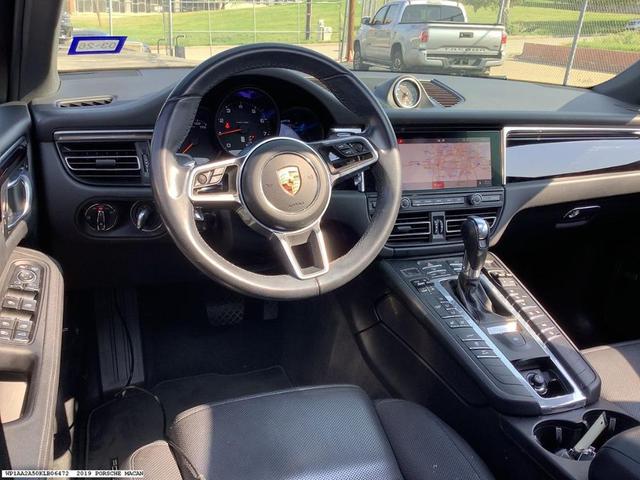 Photo of 2019 Black Porsche Macan