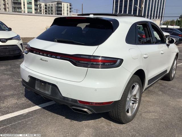 Photo of 2019 Black Porsche Macan