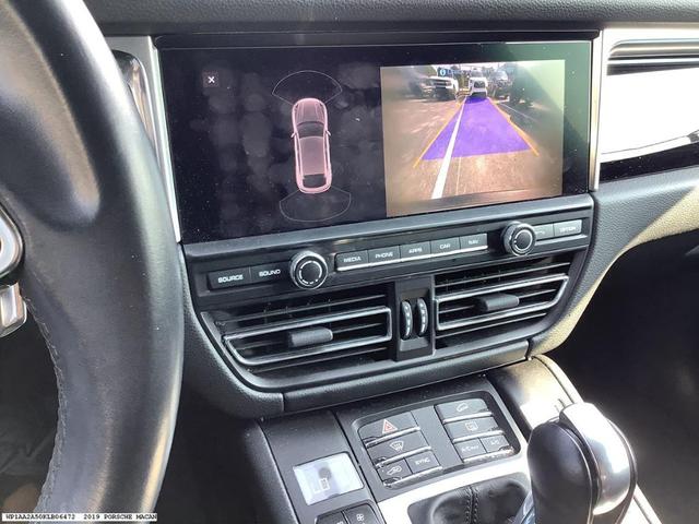Photo of 2019 Black Porsche Macan
