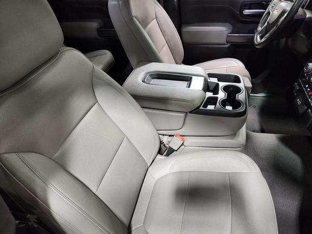 Photo of 2023 Silver Ice Metallic Chevrolet Silverado 2500