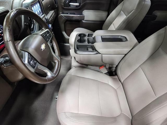 Photo of 2023 Silver Ice Metallic Chevrolet Silverado 2500