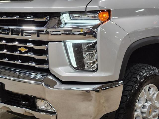 Photo of 2023 Silver Ice Metallic Chevrolet Silverado 2500