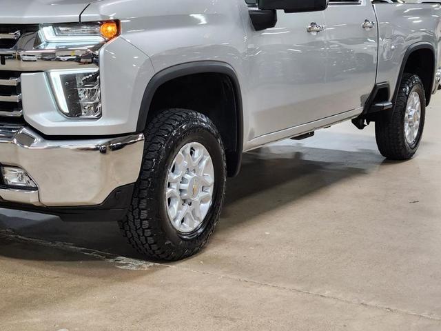 Photo of 2023 Silver Ice Metallic Chevrolet Silverado 2500