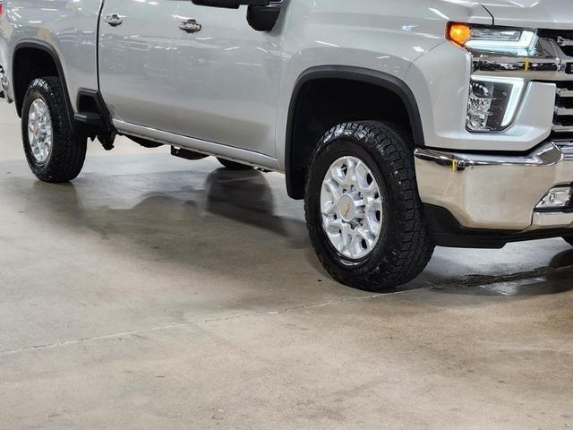 Photo of 2023 Silver Ice Metallic Chevrolet Silverado 2500