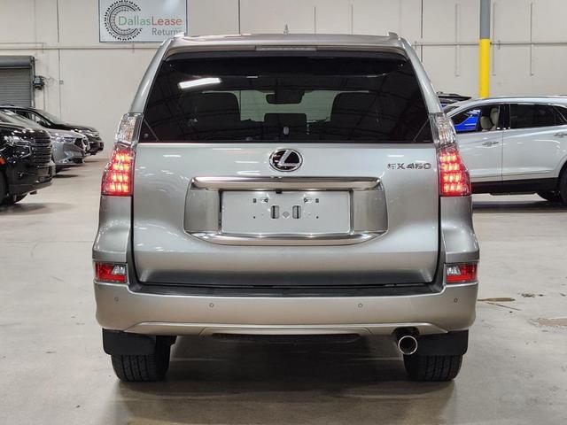 Photo of 2022 Silver Lexus GX 460